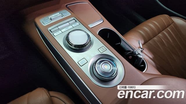 Genesis GV70, 2022 9