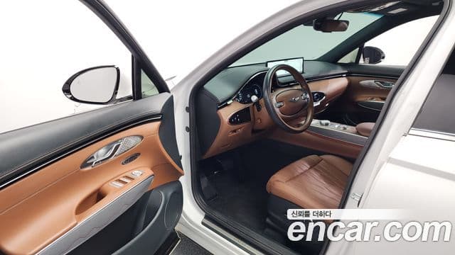 Genesis GV70, 2022 10