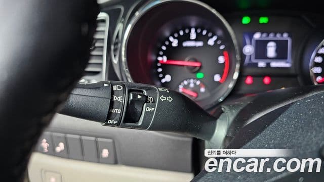 Kia All New Carnival VIP, 2018 17