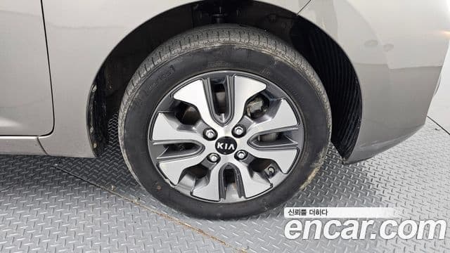 Kia The / новый New Morning Luxury, 2016 все фото