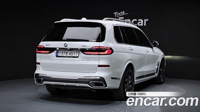 BMW X7 (G07) xDrive 40i M Sport 6인승, 2024 2