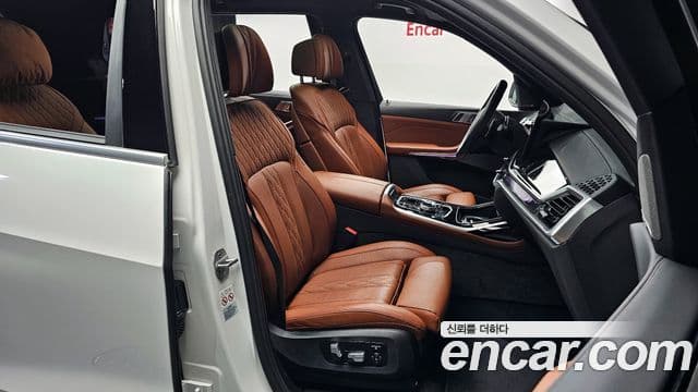 BMW X7 (G07) xDrive 40i M Sport 6인승, 2024 10