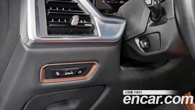 BMW X7 (G07) xDrive 40i M Sport 6인승, 2024 15