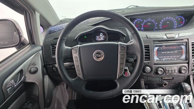 KG모빌리티(SsangYong) Korando 투리스모 4WD LT 11인승, 2014 14