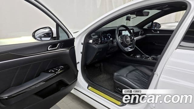 Kia K5 3세대 Signature, 2023 10