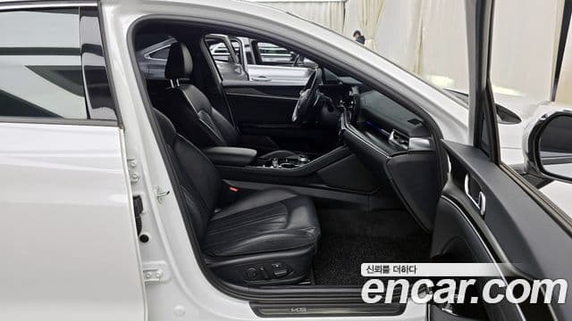 Kia K5 3세대 Signature, 2023 11