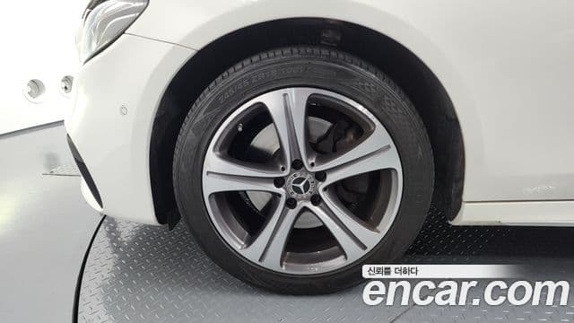 Mercedes-Benz E-класс W213 Avantgarde, 2019 все фото