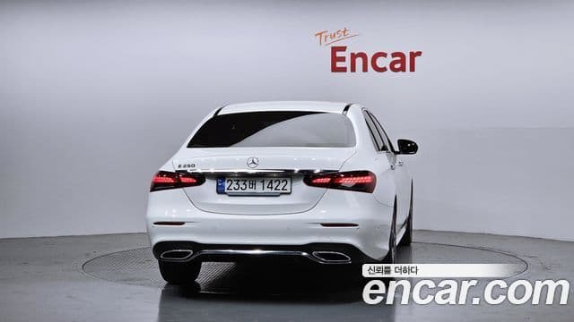 Mercedes-Benz E-класс W213 AMG Line, 2023 4