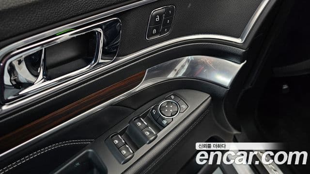 Ford Explorer 5세대, 2017 16