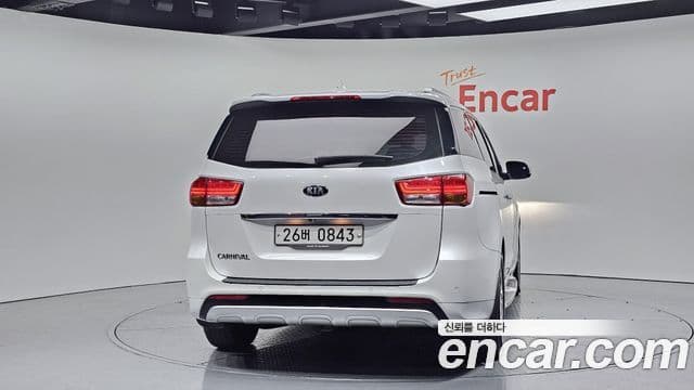 Kia All New Carnival Noblesse, 2017 4