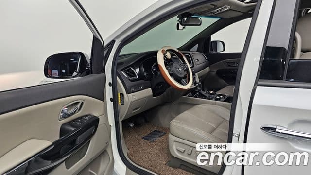 Kia All New Carnival Noblesse, 2017 10