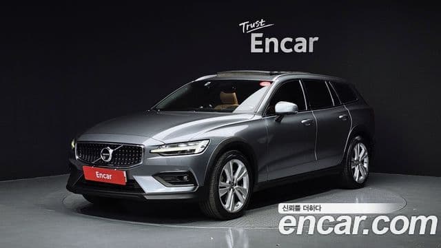 Volvo V60 Cross Country 2세대 T5 Pro AWD, 2020 1