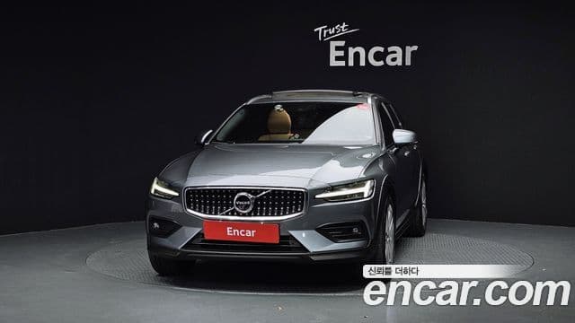 Volvo V60 Cross Country 2세대 T5 Pro AWD, 2020 3