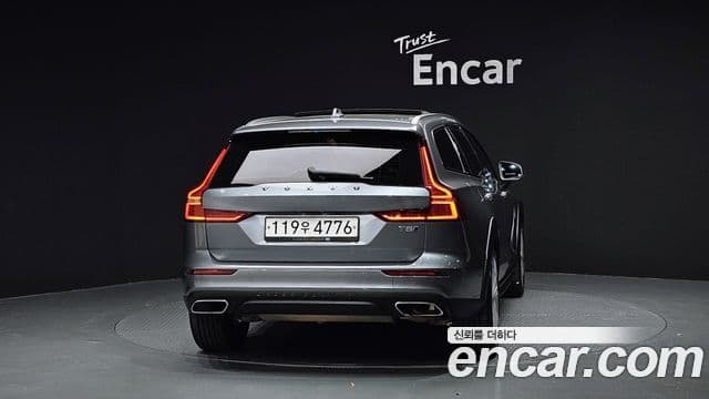 Volvo V60 Cross Country 2세대 T5 Pro AWD, 2020 4