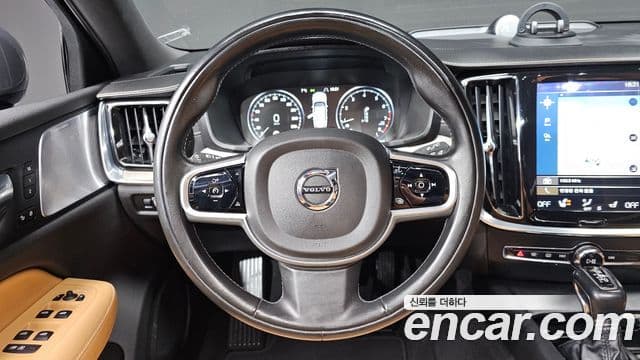 Volvo V60 Cross Country 2세대 T5 Pro AWD, 2020 12