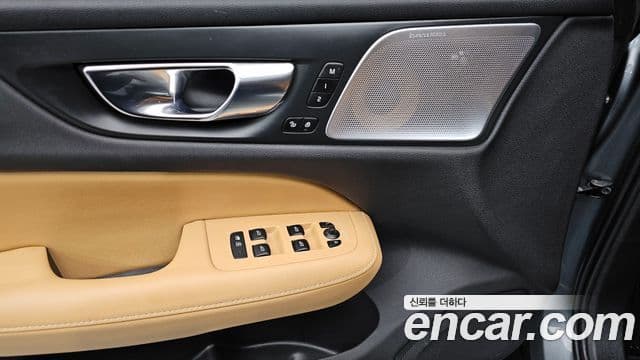 Volvo V60 Cross Country 2세대 T5 Pro AWD, 2020 18