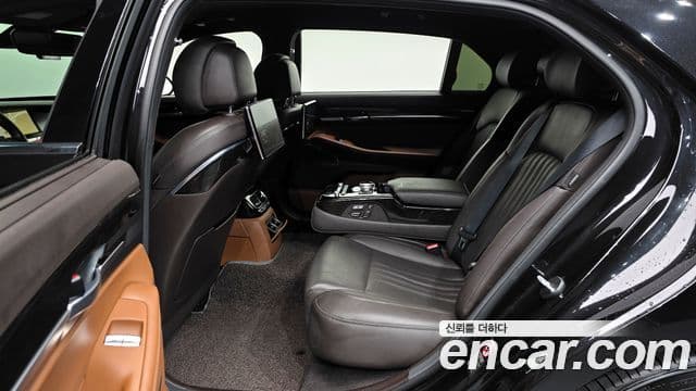 Genesis G90 Luxury, 2019 20