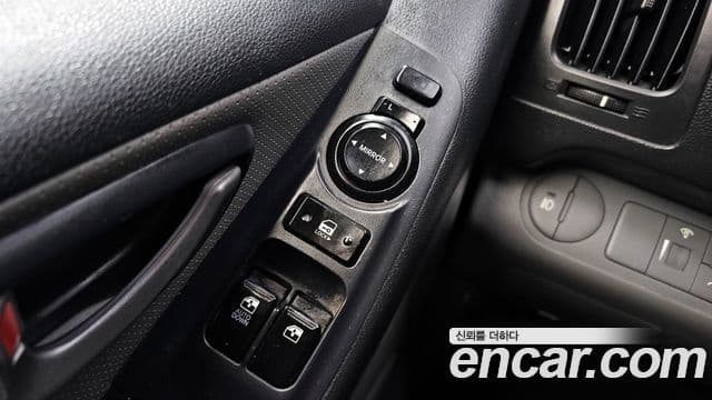 Hyundai Grand Starex CVX Luxury, 2016 16