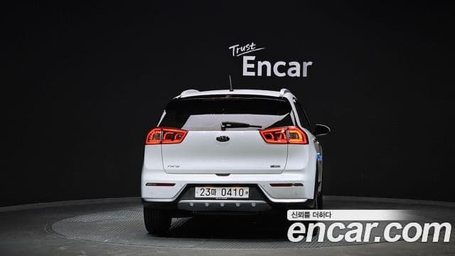 Kia Niro Prestige, 2017 4