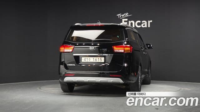Kia All New Carnival Luxury, 2018 4