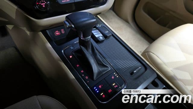 Kia All New Carnival Luxury, 2018 9