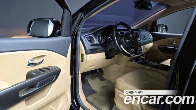 Kia All New Carnival Luxury, 2018 11
