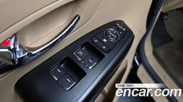 Kia All New Carnival Luxury, 2018 18