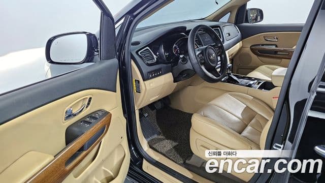 Kia All New Carnival Noblesse, 2017 10