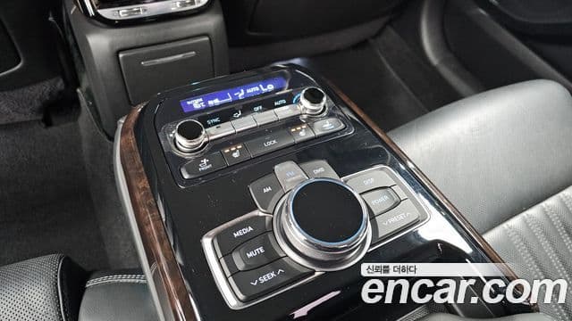 Genesis EQ900 Premium Luxury, 2016 18