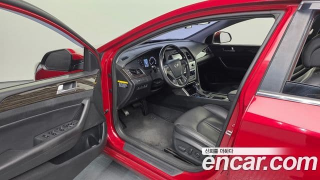 Hyundai LF Sonata 2.0 Smart, 2015 10