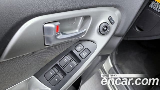 Kia Forte Luxury, 2010 14