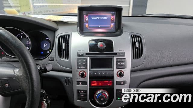 Kia Forte Luxury, 2010 17