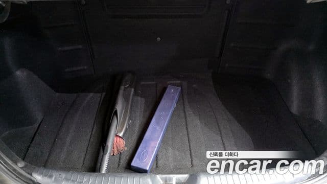 Kia Forte Luxury, 2010 20