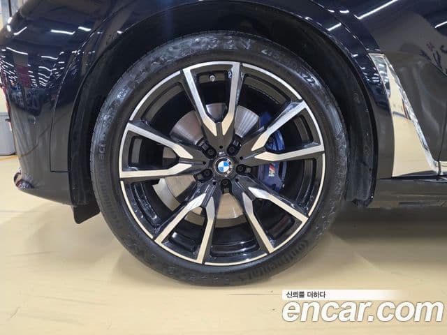 BMW X7 (G07) xDrive 40i M Sport 6인승, 2021 6