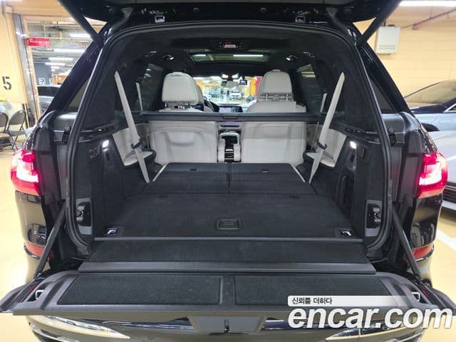 BMW X7 (G07) xDrive 40i M Sport 6인승, 2021 19