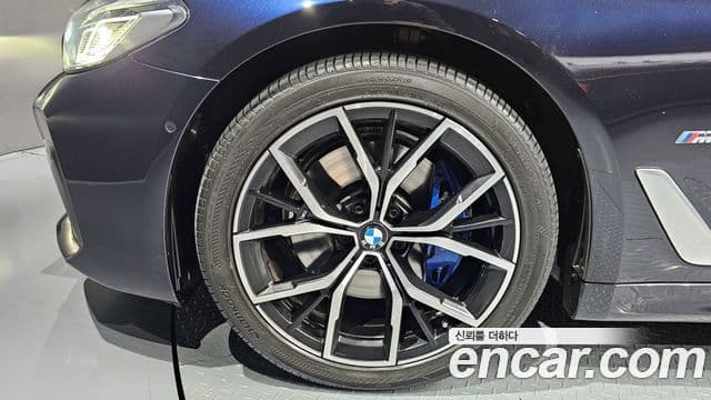 BMW 5시리즈 (G30) 530i M Sport, 2022 все фото