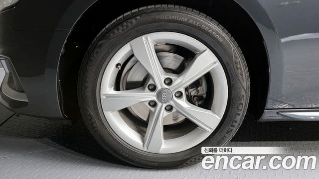 Audi A4 (B9), 2020 все фото