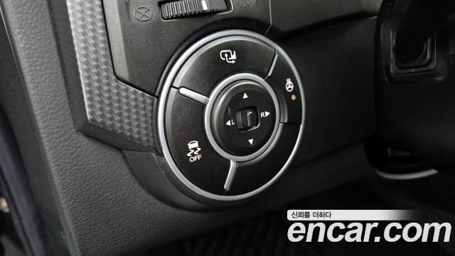 KG모빌리티(SsangYong) Korando Sport Club, 2015 13