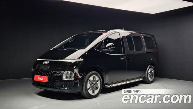 Hyundai Staria Modern, 2025 1