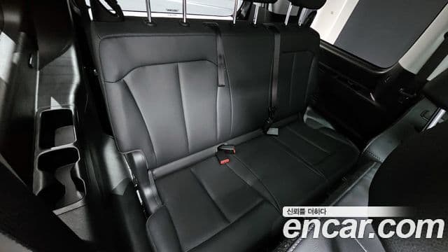 Hyundai Staria Modern, 2025 12