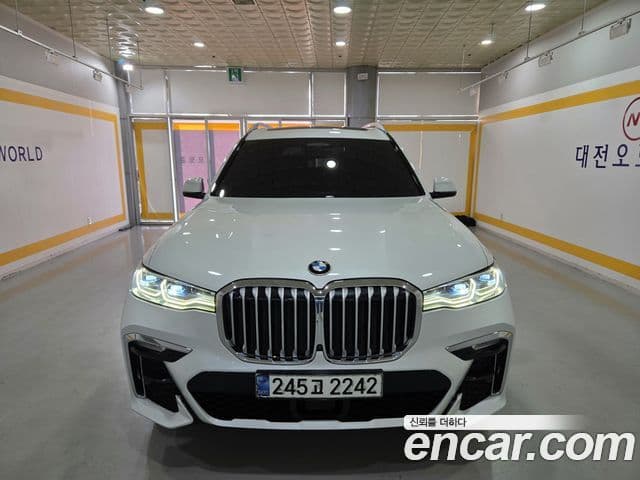BMW X7 (G07) xDrive 40i M Sport 6인승, 2021 2