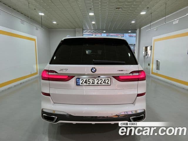 BMW X7 (G07) xDrive 40i M Sport 6인승, 2021 4