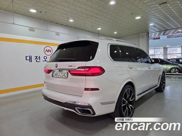 BMW X7 (G07) xDrive 40i M Sport 6인승, 2021 6