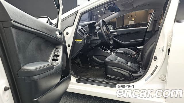 Kia K3 Luxury, 2015 10