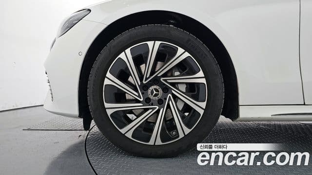 Mercedes-Benz E-класс W214 Exclusive, 2025 все фото