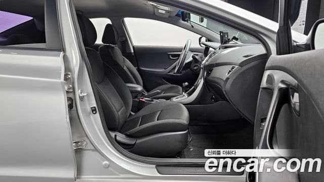 Hyundai Avante MD Luxury, 2012 10