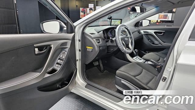 Hyundai Avante MD Luxury, 2012 11