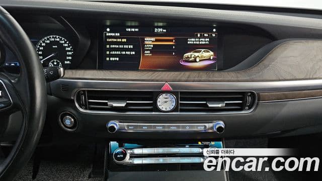 Genesis G90 Premium Luxury, 2019 15