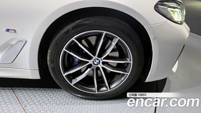 BMW 5시리즈 (G30) 523d M Sport, 2022 все фото