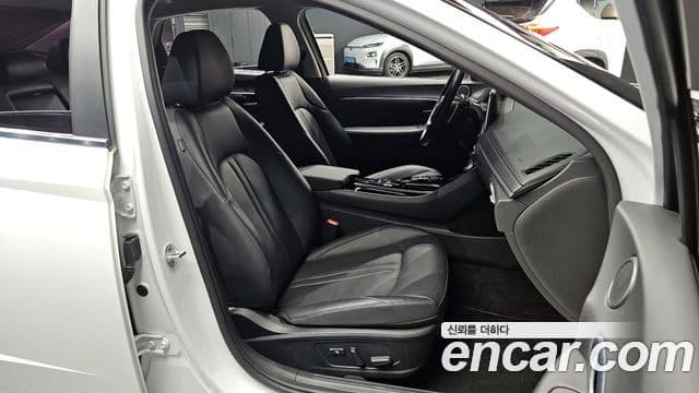Hyundai Sonata (DN8) Premium Family, 2020 10
